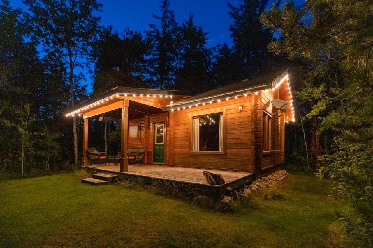 Mica Mountain Lodge & Log Cabins แต็ต โฌน กาช ภายนอก รูปภาพ