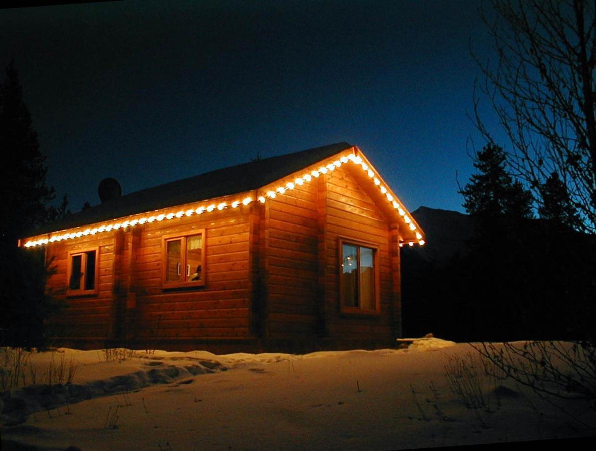 Mica Mountain Lodge & Log Cabins แต็ต โฌน กาช ภายนอก รูปภาพ