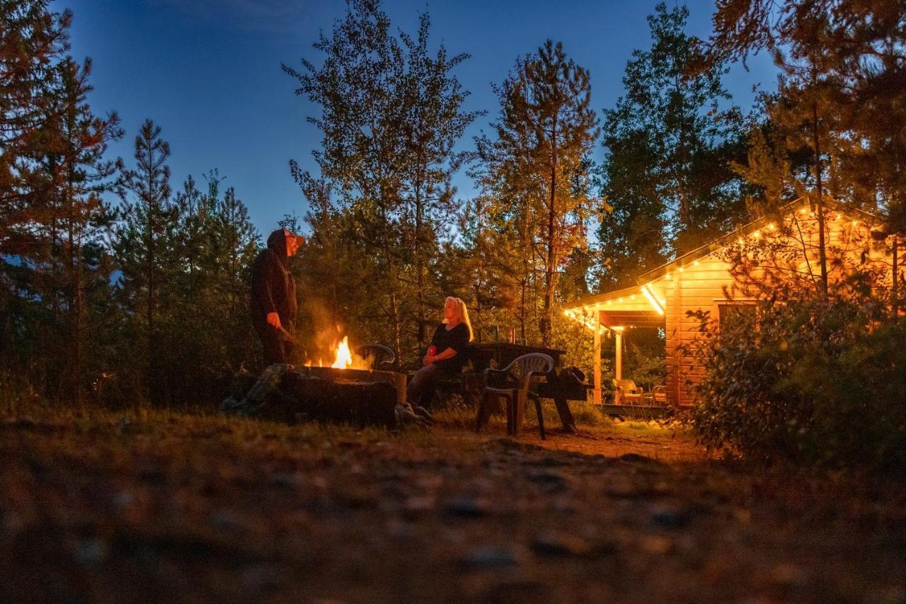 Mica Mountain Lodge & Log Cabins แต็ต โฌน กาช ภายนอก รูปภาพ