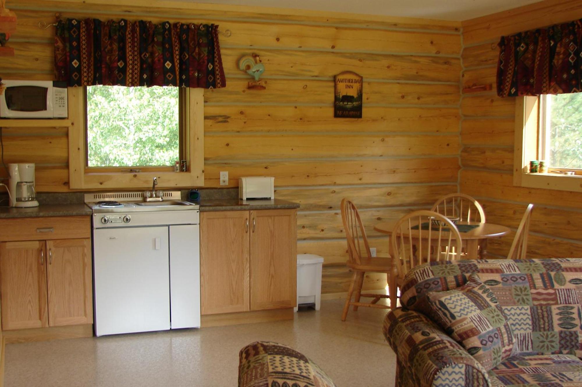 Mica Mountain Lodge & Log Cabins แต็ต โฌน กาช ภายนอก รูปภาพ