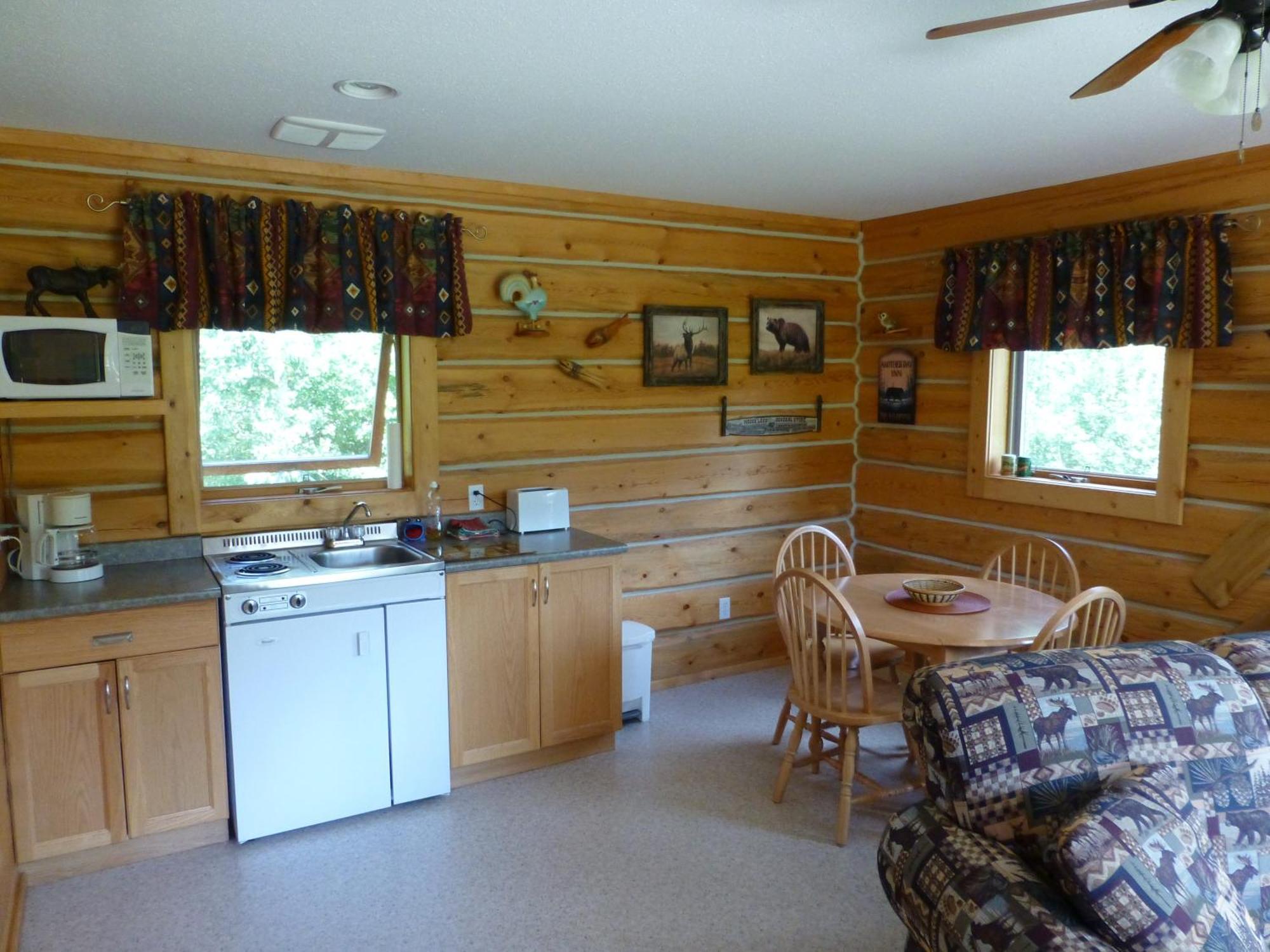 Mica Mountain Lodge & Log Cabins แต็ต โฌน กาช ภายนอก รูปภาพ
